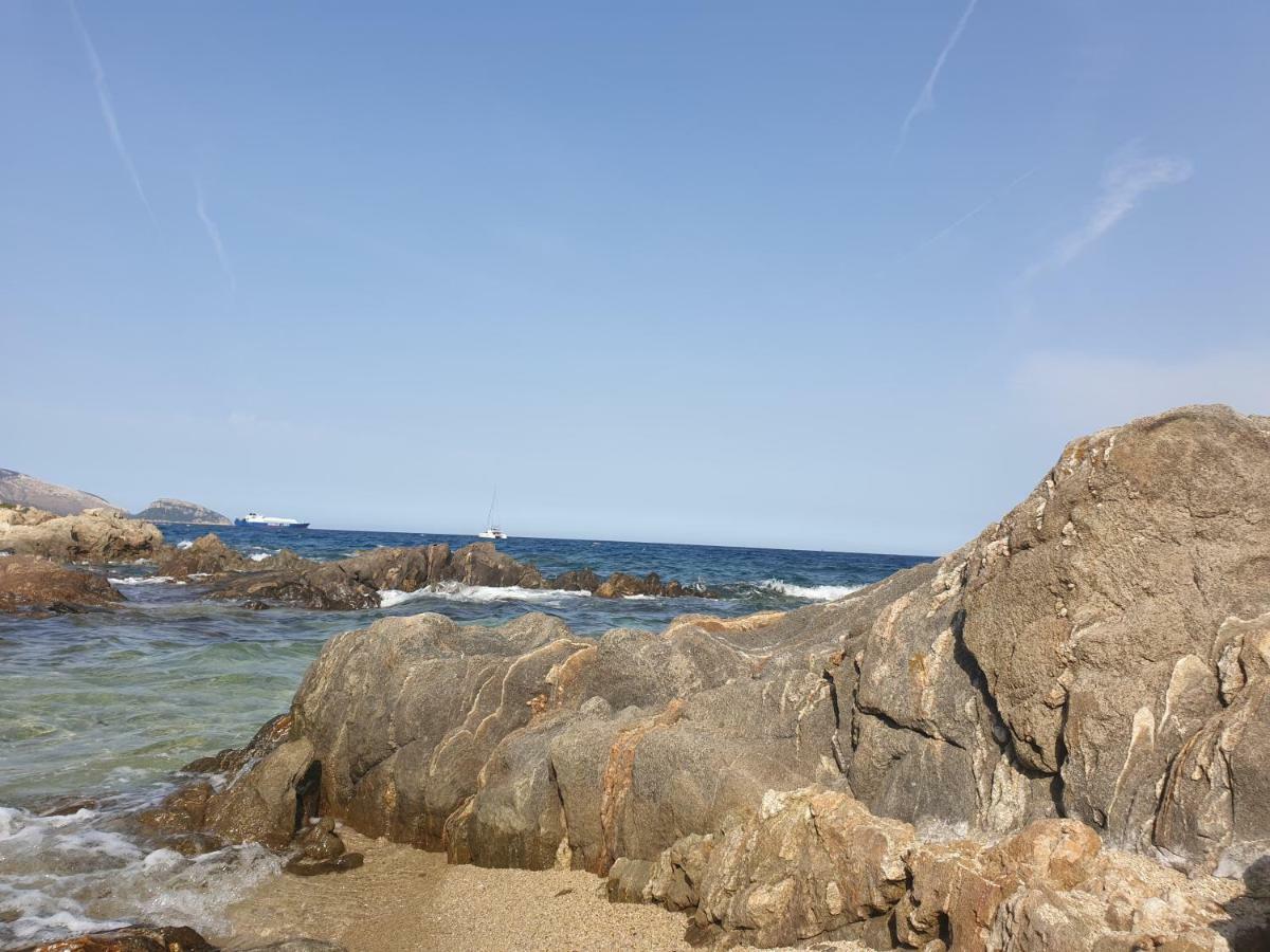 Home On Sardinia Beach Олбия Екстериор снимка